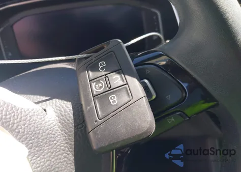 2020 Volkswagen Jetta 1.4T Sel z USA, uszkodzony, nr VIN 3VWEB7BU0LM041137